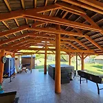 Gyoengye Vendeghaz Сasa de vacaciones *