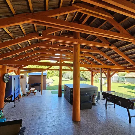 Gyoengye Vendeghaz Holiday home *