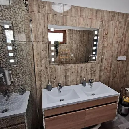 Holiday home Gyoengye Vendeghaz Nekezseny