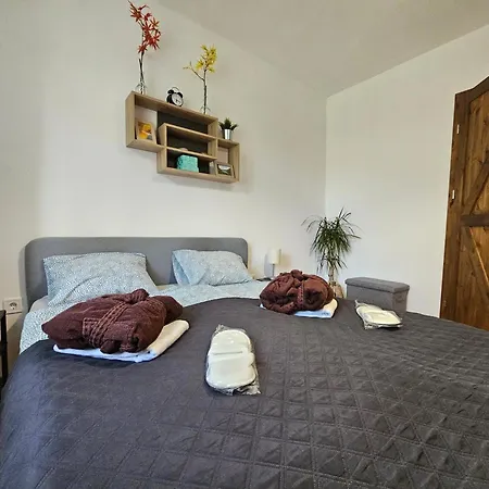 Gyoengye Vendeghaz Сasa de vacaciones Nekezseny