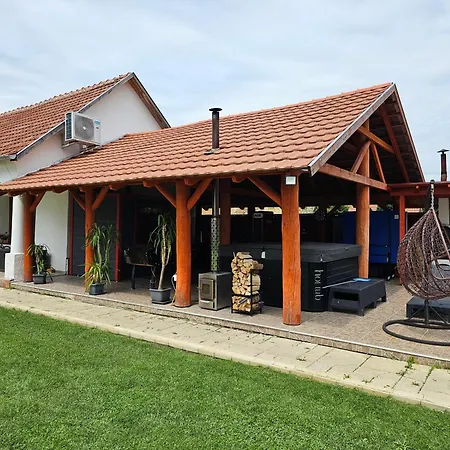 Holiday home Gyoengye Vendeghaz *
